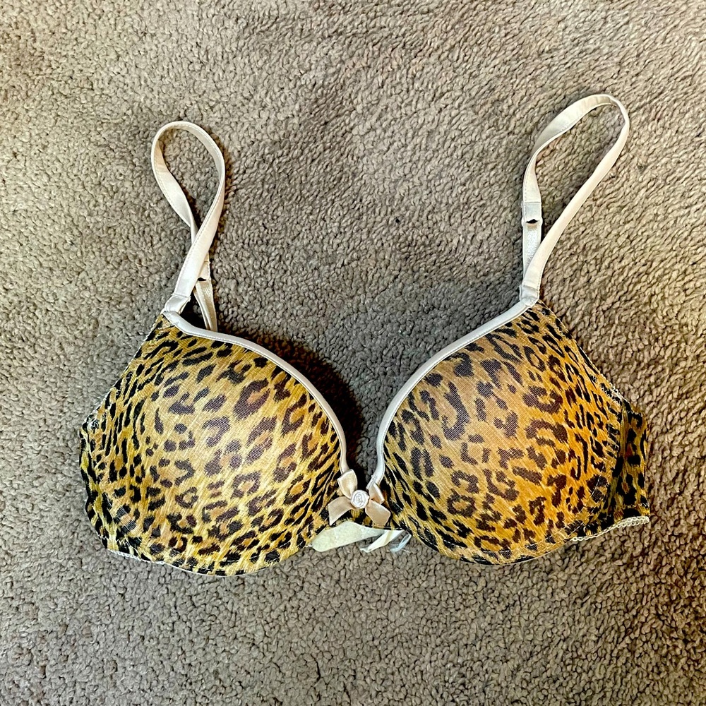 D&G Dolce & Gabbana Signature Leopard Print Bra 34B EUC